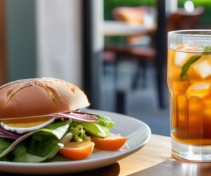 Making Lunch Pay in a Dinner Restaurant